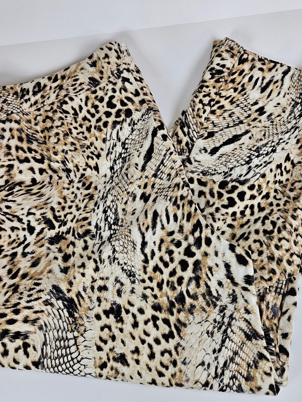 Chico's Pants Leopard Snake Animal Print Rayon Blend Tan Black Women's Size 16